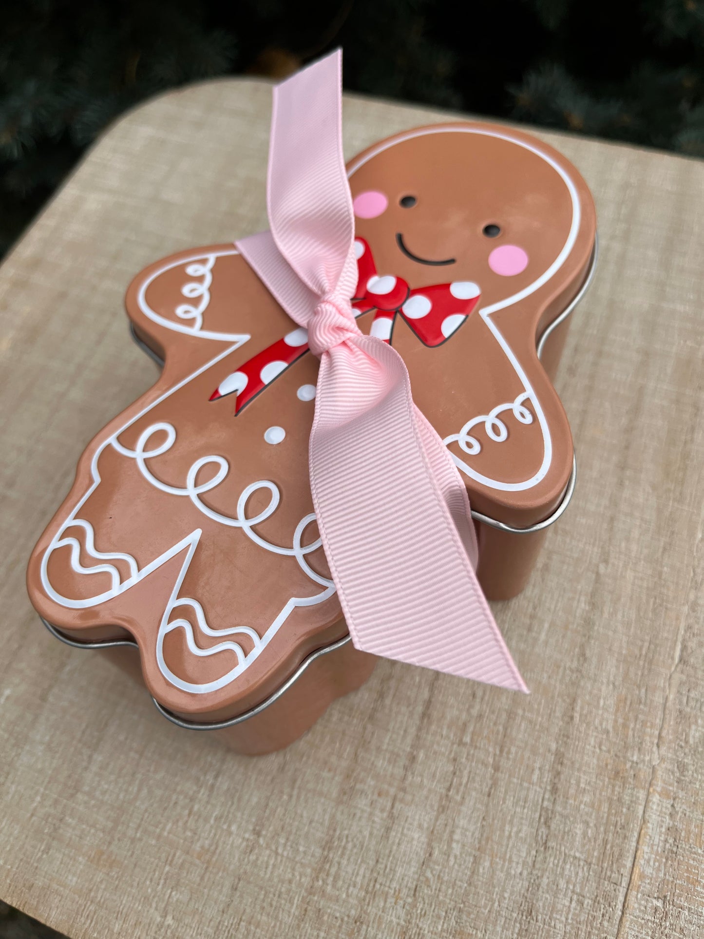 Mini Gingerbread Two Bite Tin