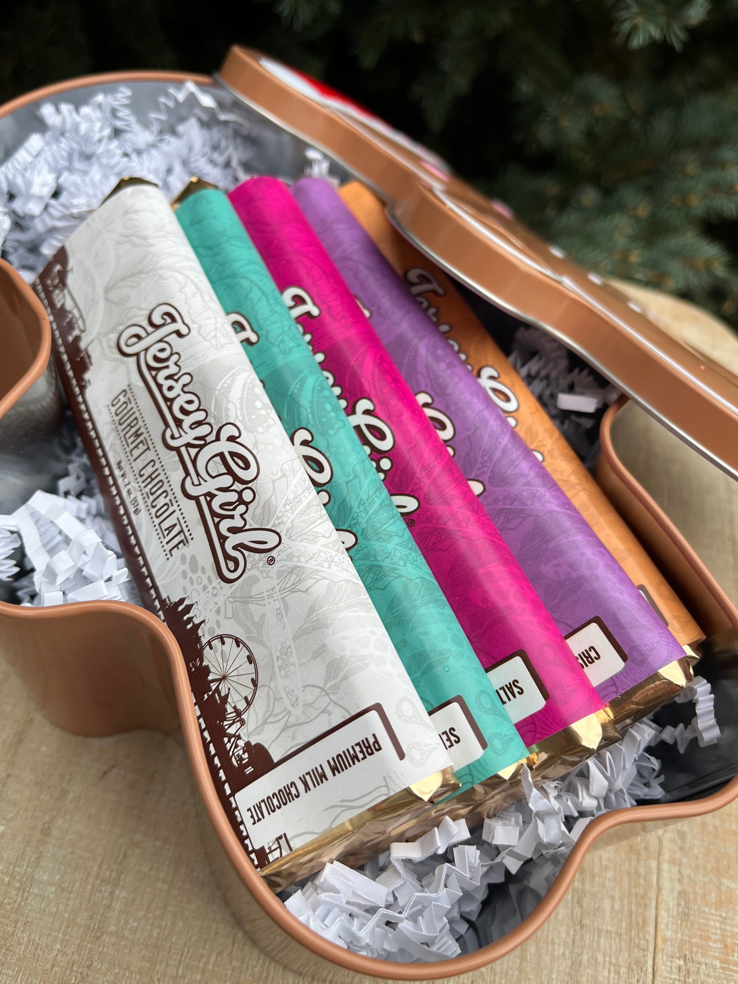 Large Gingerbread Five Bar Tin