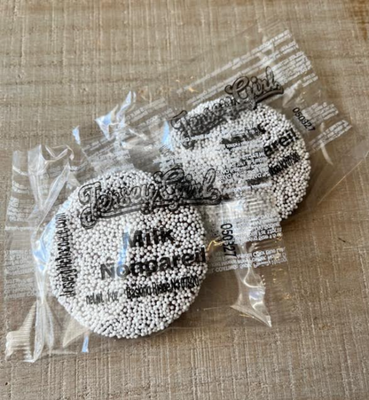 Nonpareil Milk (1 oz)